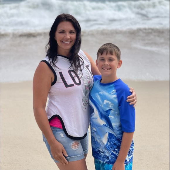 Meet your Posher, Jennifer - Picture 4 of 5